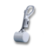 Ramasse crotte ergonomique gris et blanc pour promenade avec chien